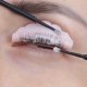 กำลังใช้ชุด Lash Lift Kit