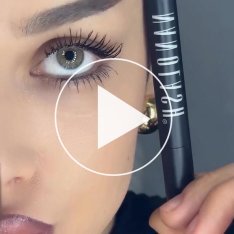 Women sharing their experience with Nanolash